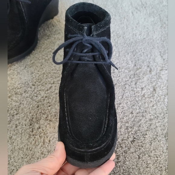 Like new, Banana Republic rare VTG suede wedge booties size 7 - Picture 3 of 8